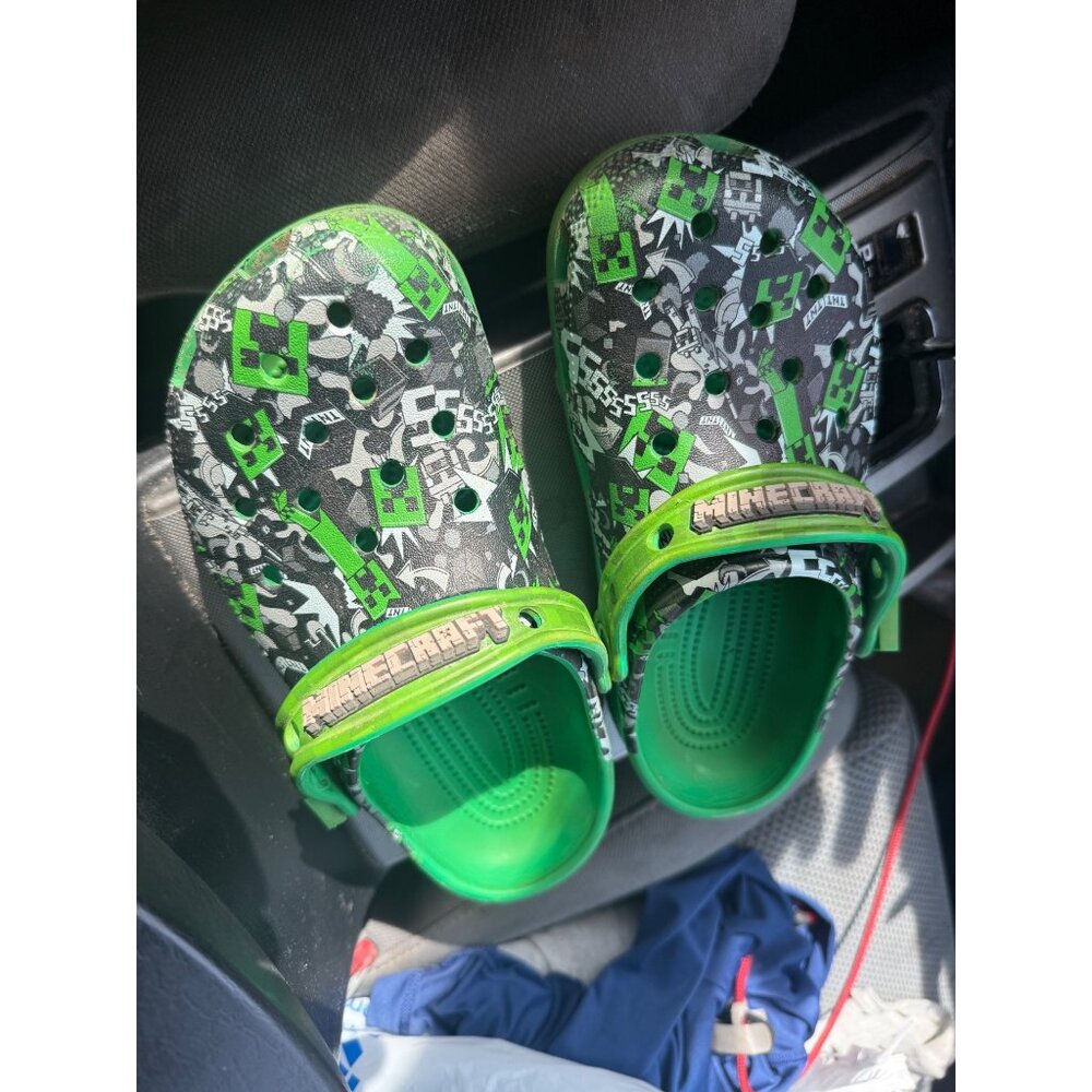 Minecraft Creeper Kids Clogs Size 3 – Green Gaming Sandals - Picture 4 of 4